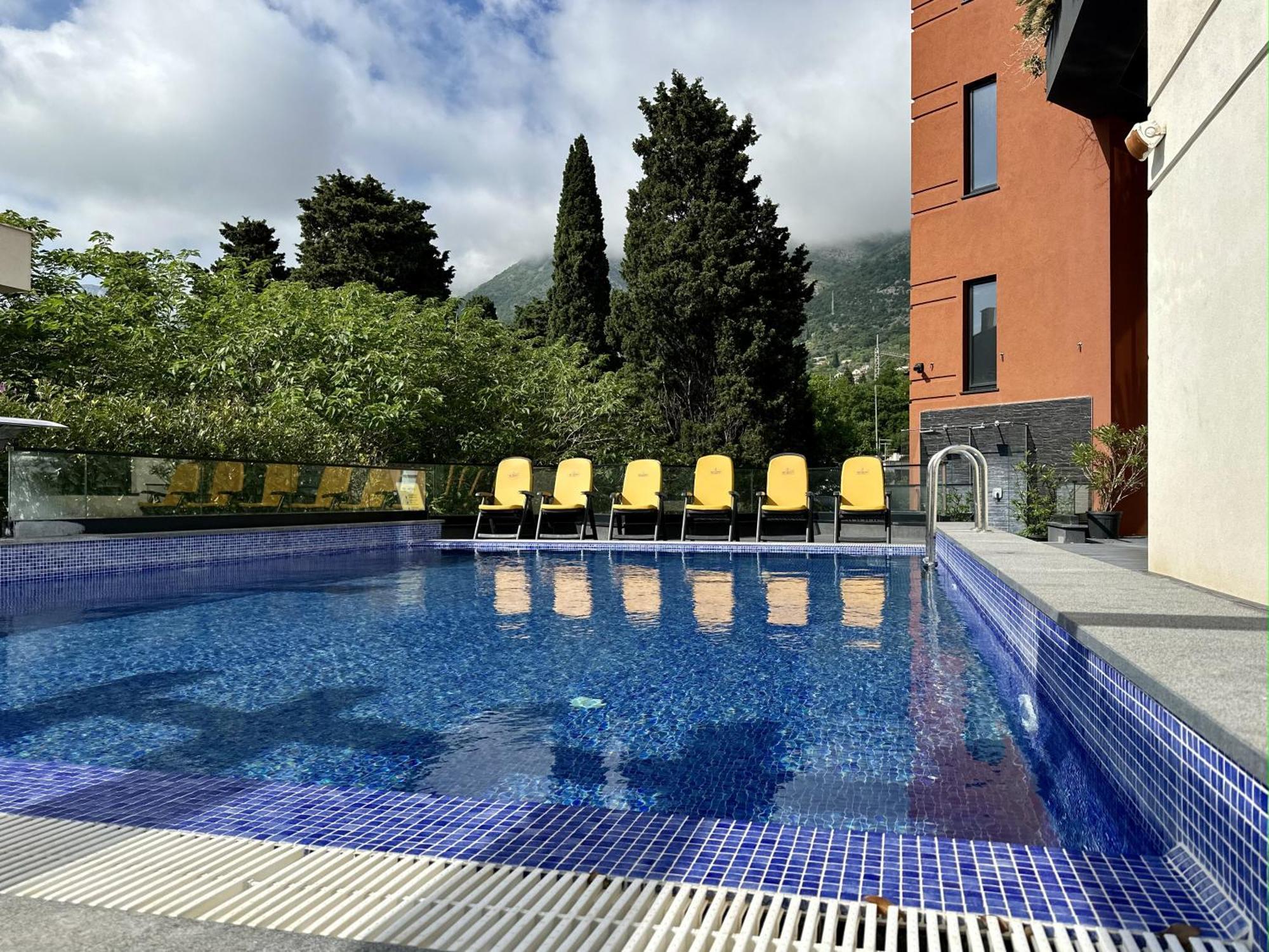 Hotel Del Medio Sutomore Exteriér fotografie